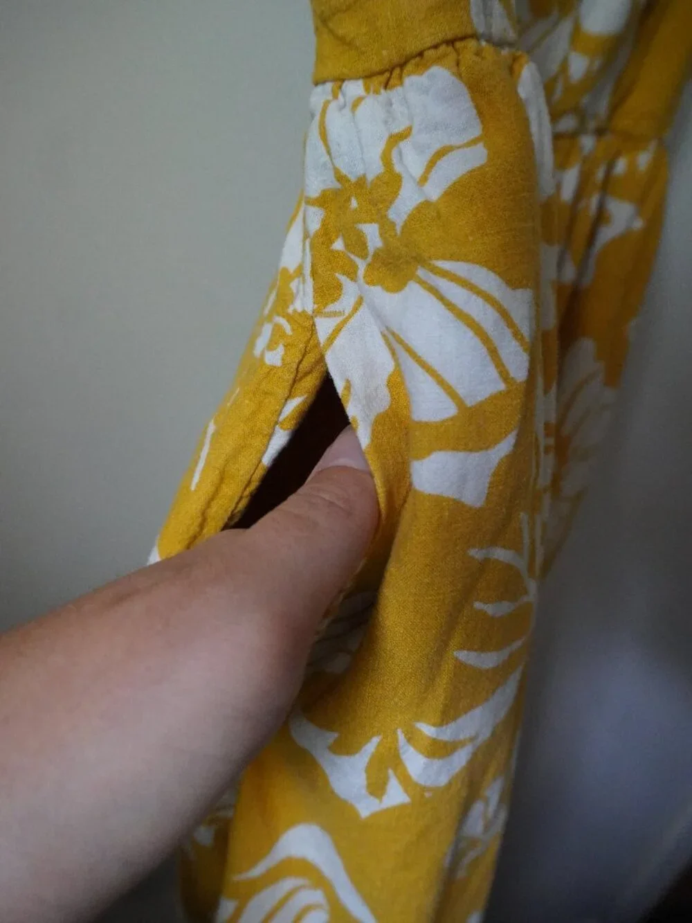 Banana Republic Linen-Blend Seamed-Bodice Yellow Midi Dress with Pockets Small
